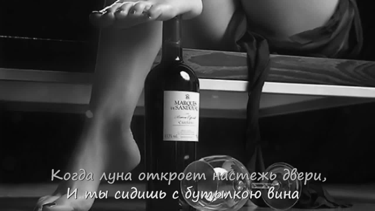 Женщины не привыкли скрывать свои прелести Женщины не привыкли скрывать свои прелести