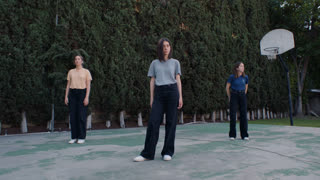 HAIM - I Know Alone (Official Video 2020)